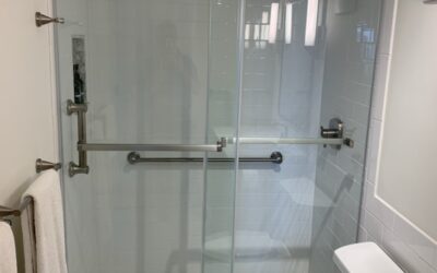 Sliding vs. Swinging: How to Choose the Right Shower Door for Tight Bathroom Spaces
